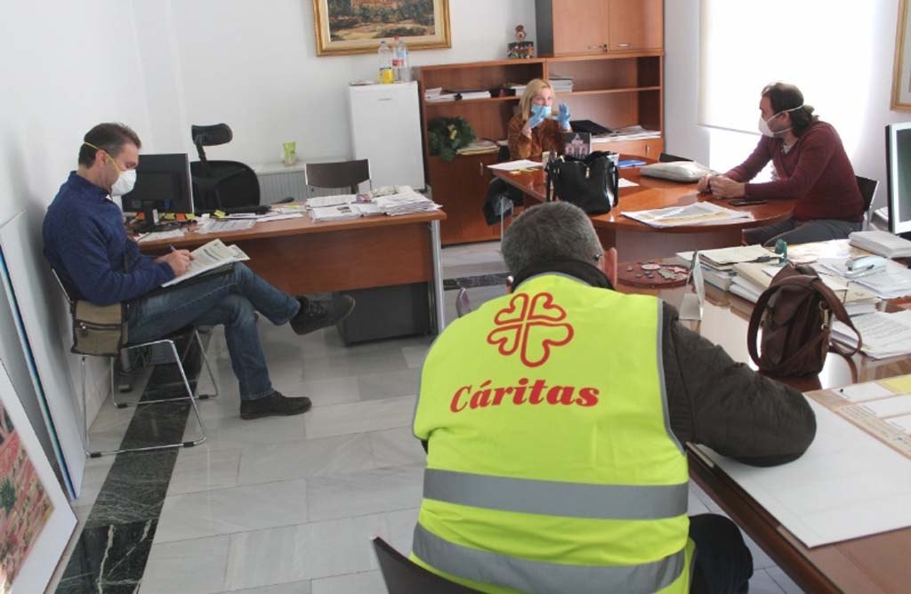 El ayuntamiento de Totana subvenciona a Caritas de Santiago y Las Tres Avemaras con 12.500 euros respectivamente