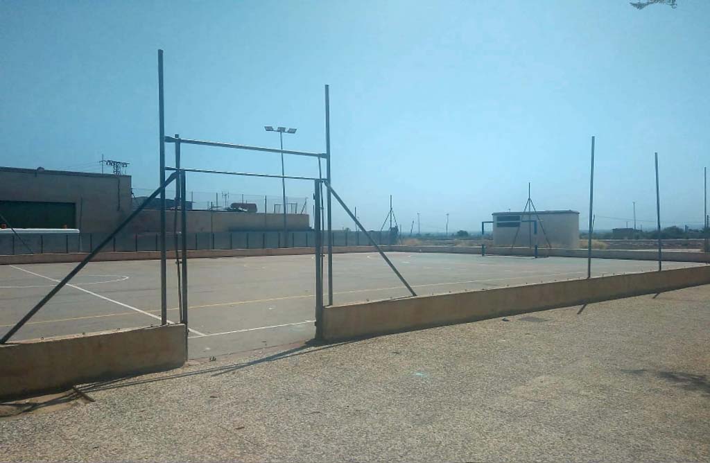 Adjudican las obras de sustitucin del vallado de la pista polideportiva del Centro Jos Moy Trill