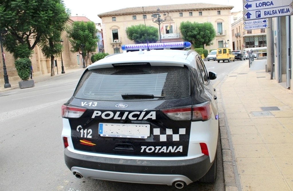 La Polica Local de Totana detiene a cuatro personas por delitos contra la Seguridad Vial durante los das de la Semana Santa